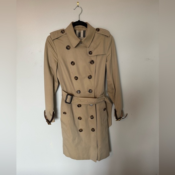 Authentic Burberry Women’s Double Breasted Trench Coat Tan Leather